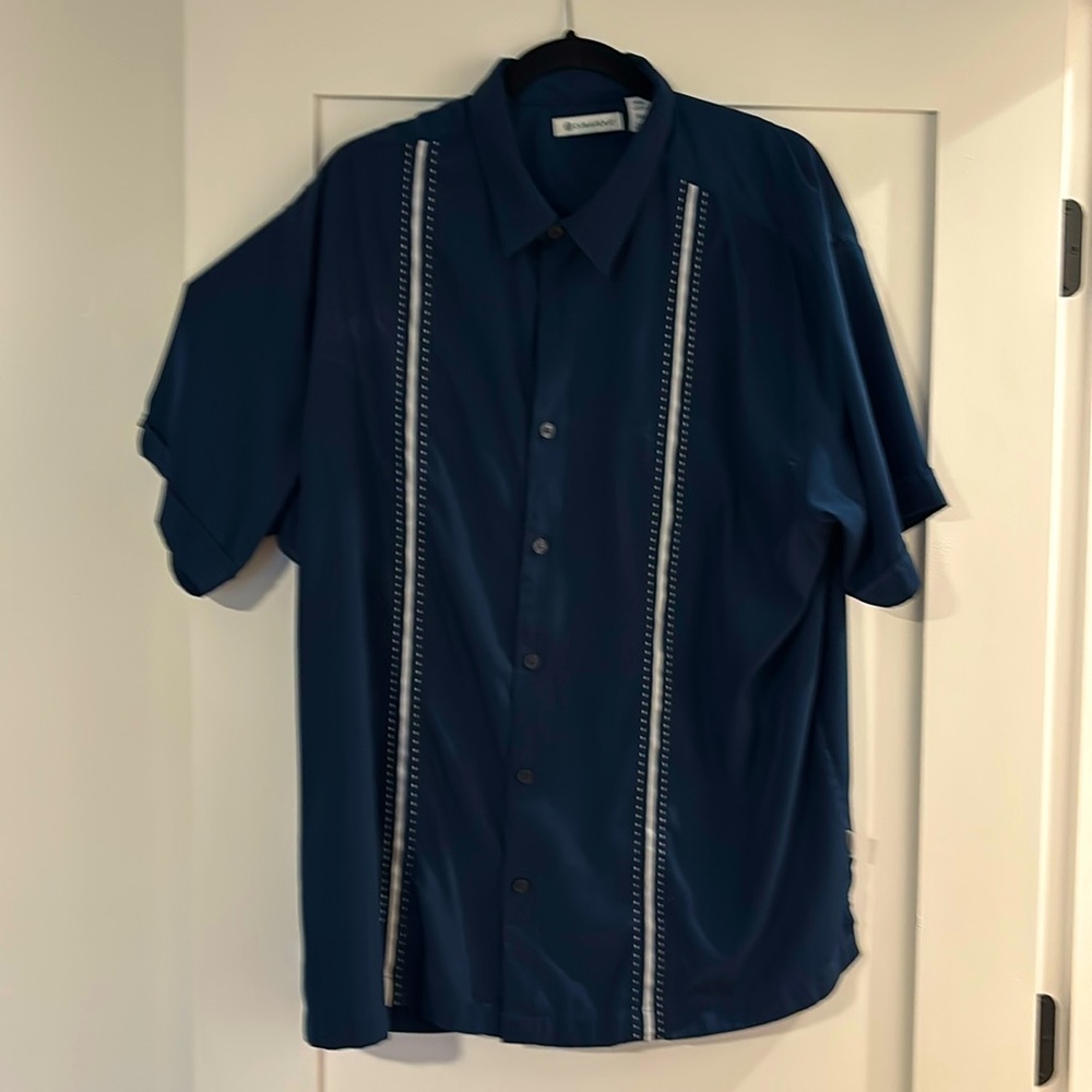 Blue shirt sleeve button up